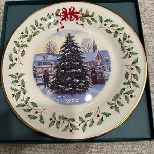 Lenox Holiday Collector Plate 2006